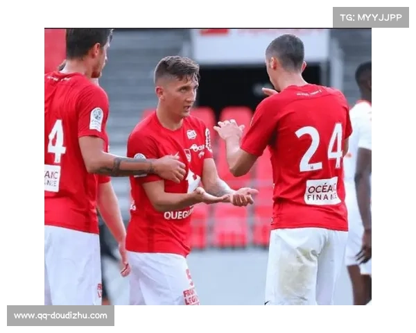 朗斯2-1布雷斯特终结低迷，积分榜紧追巴黎